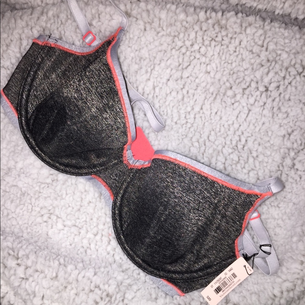 NWT Victoria Secret push-up bra!